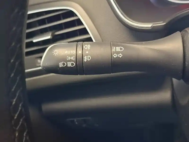 Renault Megane mégane iv berline blue dci 115 - 21n — photo 36