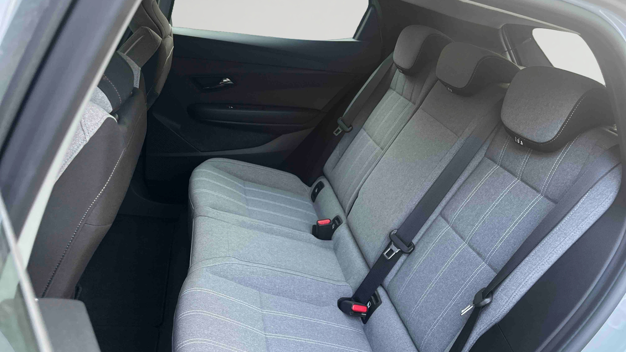 Renault Megane E-Tech EV40 130ch standard charge — photo 12
