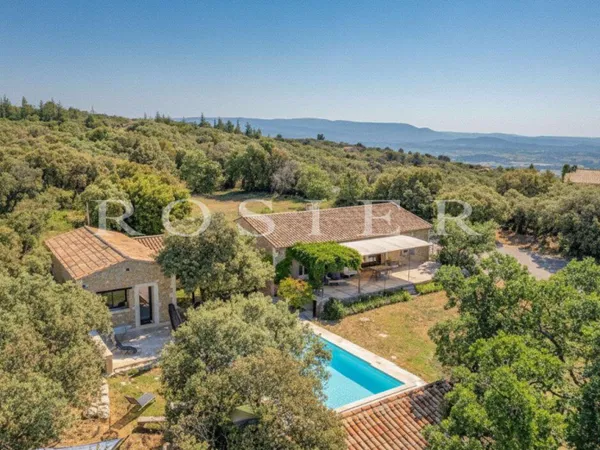 Villa 6 pièces 170 m²