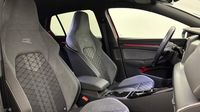 Volkswagen Golf 2.0 TDI SCR 150ch R-Line DSG7 — photo 15