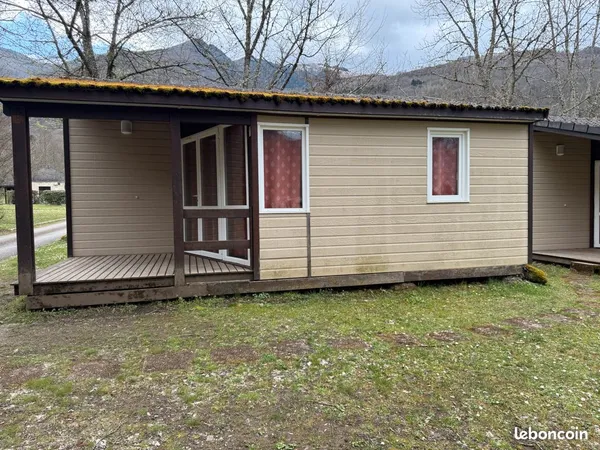 À VENDRE - 2 CHALETS BOIS 35 m² À REMONTER - IDÉAL PROJET LOCATIF OU TERRAIN DE LOISIRS
