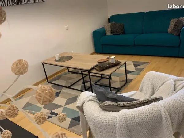 À louer - Grand T2/T3 meublé de 60 m² - Hyper-centre Ajaccio - 840 CC (inclus eau et électricité)