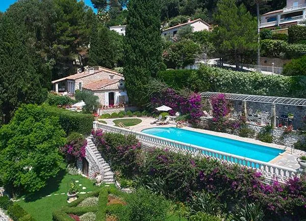 Villa 7 pièces 255 m²