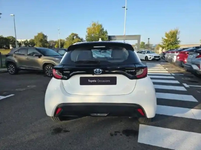 Toyota Yaris 116h dynamic 5p my22 — photo 4