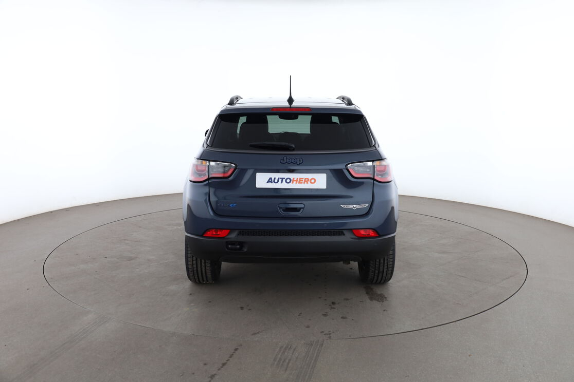 Jeep Compass 1.3 GSE T4 PHEV 4xe Trailhawk AT6 — photo 4
