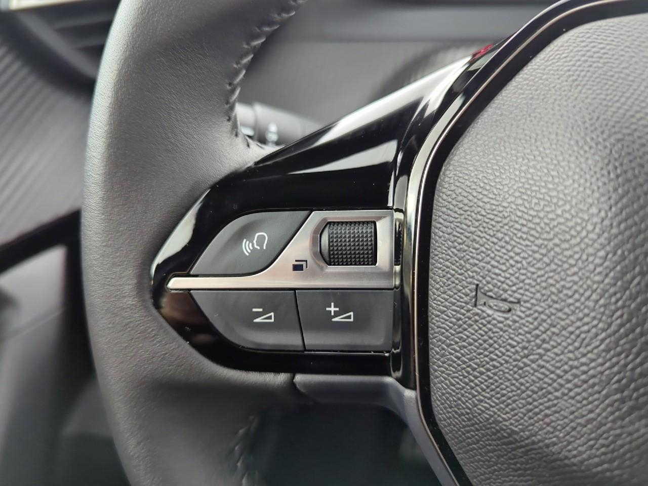 Peugeot 2008 100 s&s bvm6 style — photo 19