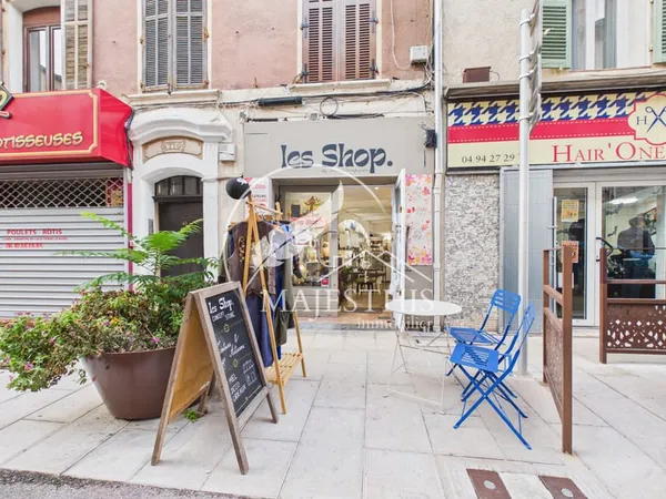 EXCLUSIVITÉ LA VALETTE-DU-VAR MURS COMMERCIAUX DE 114 M2