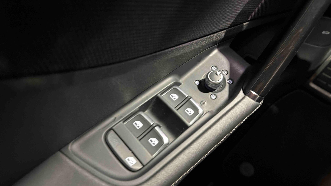 Audi Q2 35 TFSI 150 S tronic 7 — photo 31