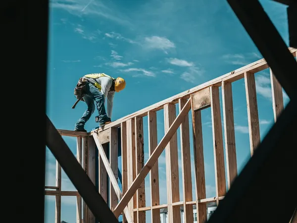 La TVA dans l'immobilier neuf : taux réduits, marchand de biens et conditions d'application