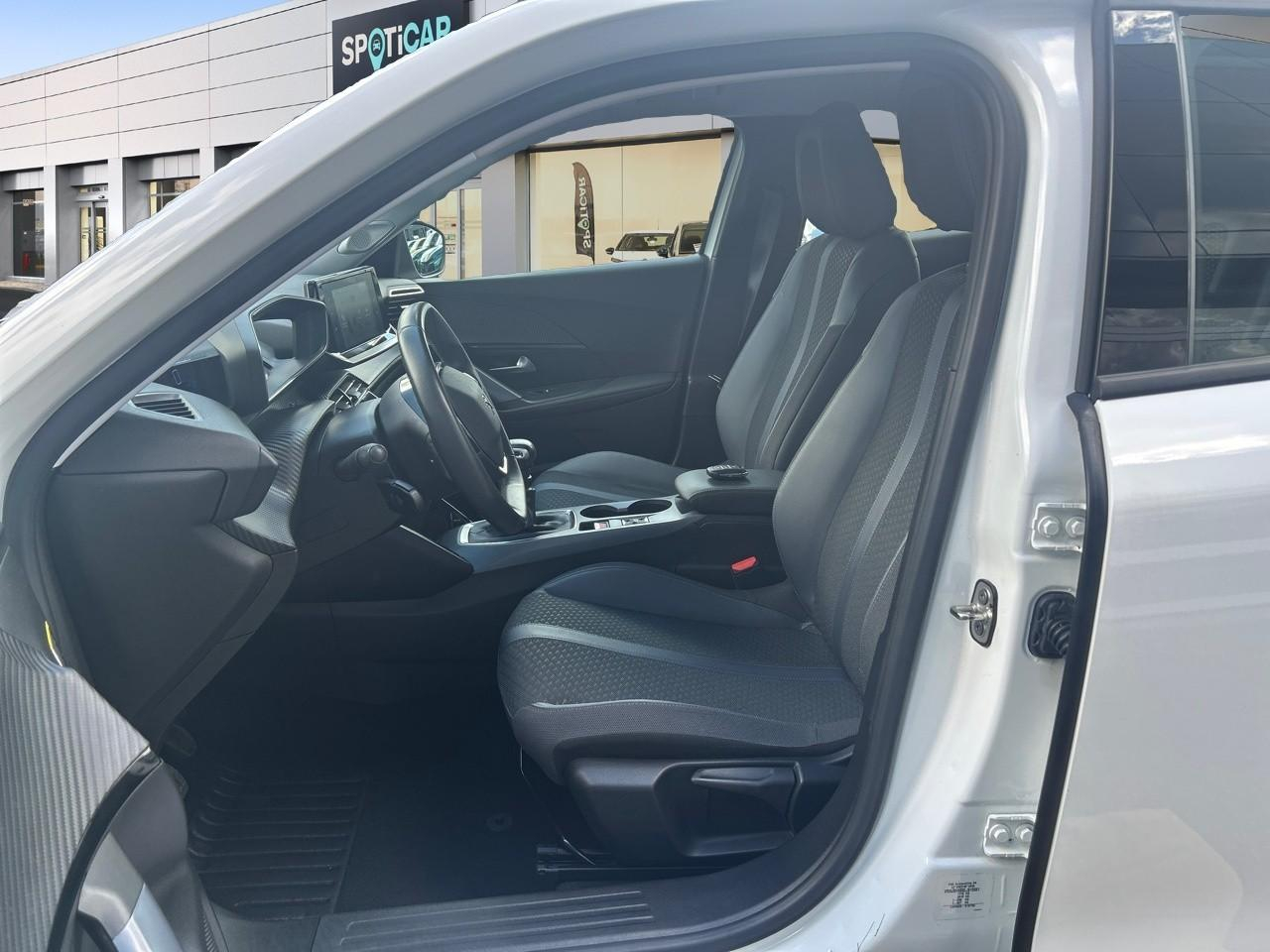 Peugeot 2008 1.2 puretech 130ch s&s allure — photo 9