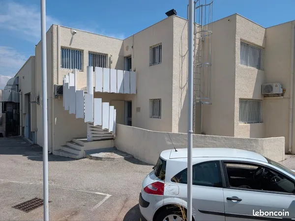 Bureaux partagés à louer