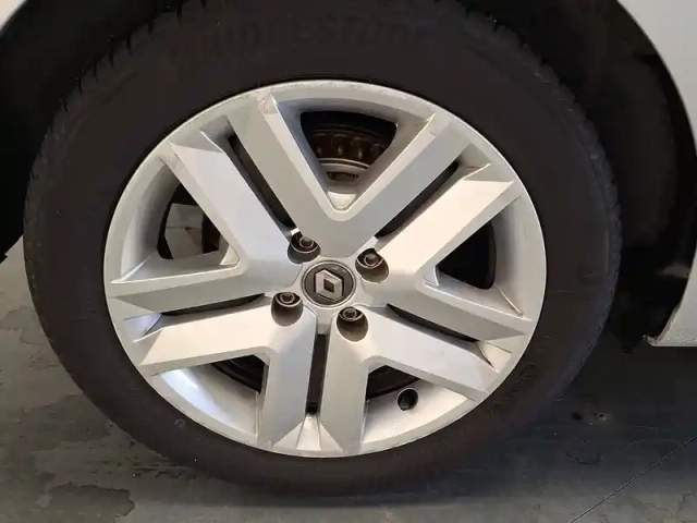 Renault Clio blue dci 85 — photo 13
