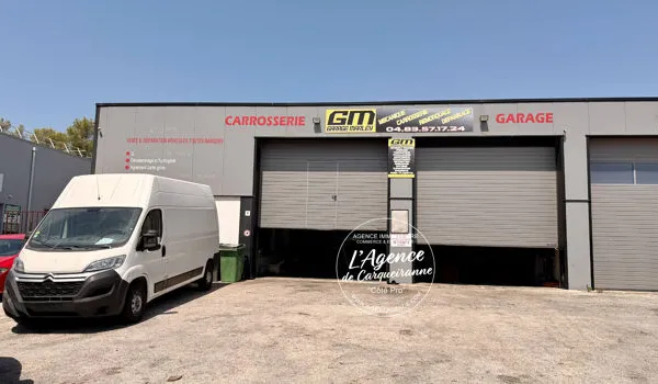Local commercial 5 pièces 225 m²