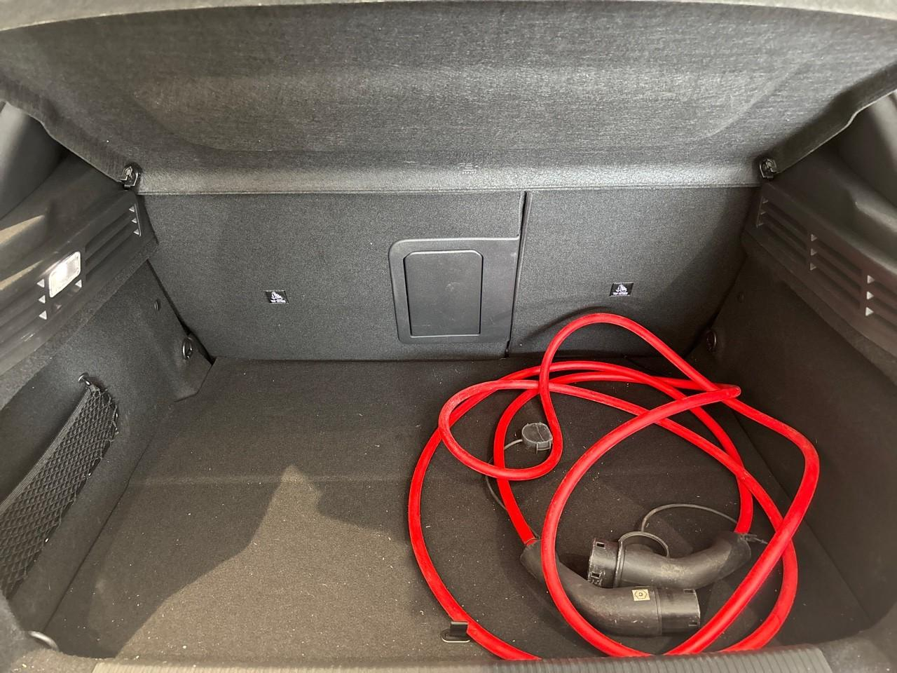 Peugeot 308 e-308 156ch batterie 55 kwh gt — photo 6