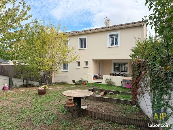 Maison 6 pièces 160 m²