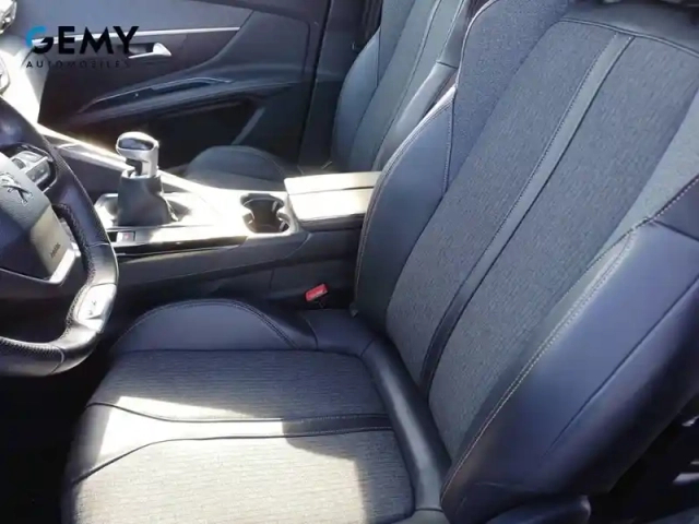 Peugeot 3008 1.2 puretech 130ch s&amp;s bvm6 — photo 9
