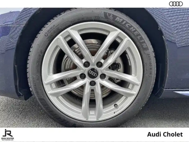 Audi A4 35 tfsi 150 s tronic 7 — photo 8