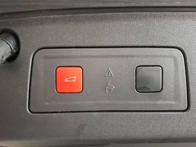 Peugeot 508 sw hybrid4 360 e-eat8 peugeot sport engineered — photo 11