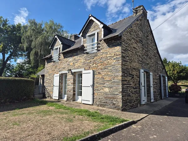 Maison en pierres indépendante, Renac 6 pièce(s) 96 m2 , à quelques minutes de la 4 voies Rennes -Re