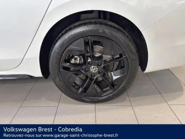 Volkswagen Passat sw 1.5 ehybrid 272ch r-line dsg6 — photo 13