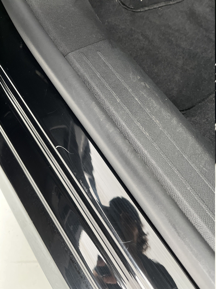 Peugeot 208 — photo 42