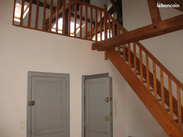 DUPLEX sous grenier avec charpente