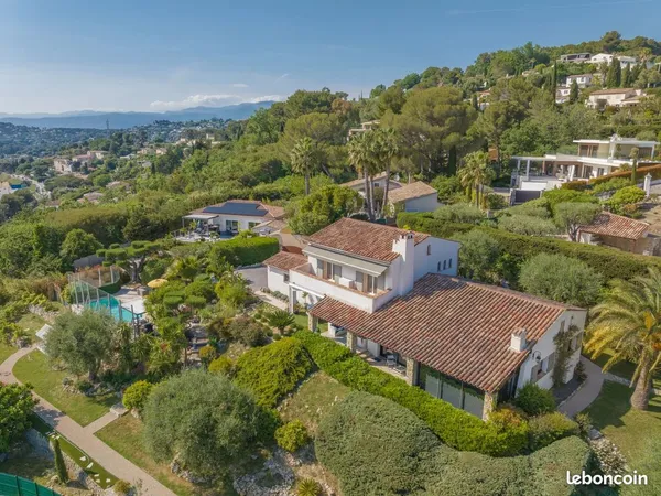 Villa 5 pièces 198 m²