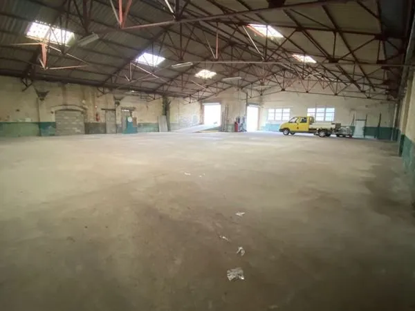 Entrepôt 450 m² MONT D ORIGNY