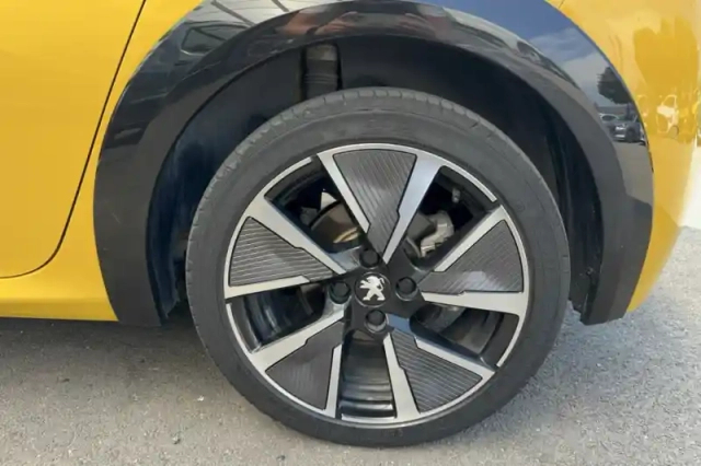Peugeot 208 electrique 50 kwh 136ch — photo 27