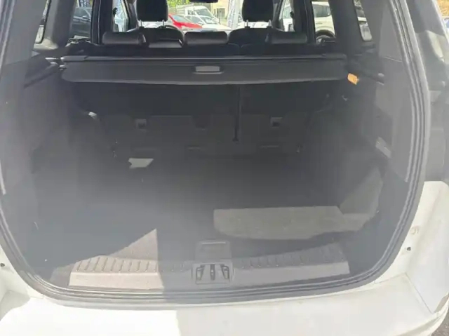 Ford Kuga 2.0 tdci 150ch stop&amp;start st-line 4x2 — photo 11