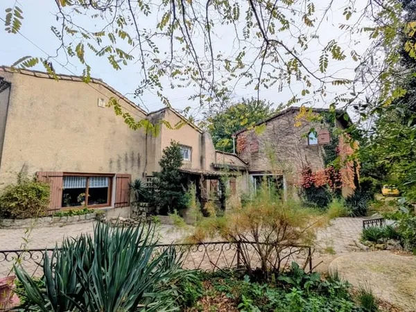 Maison 8 pièces 218 m²
