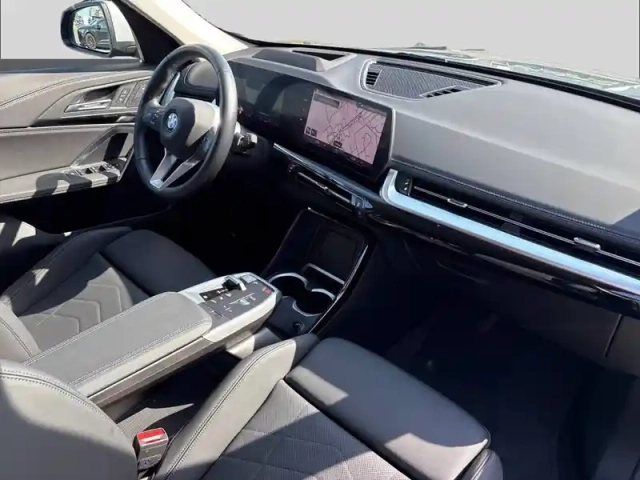 Bmw X1 sdrive 18i 136ch dkg7 — photo 4