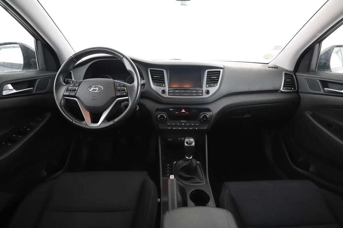 Hyundai Tucson 1.7 CRDi 2WD — photo 11