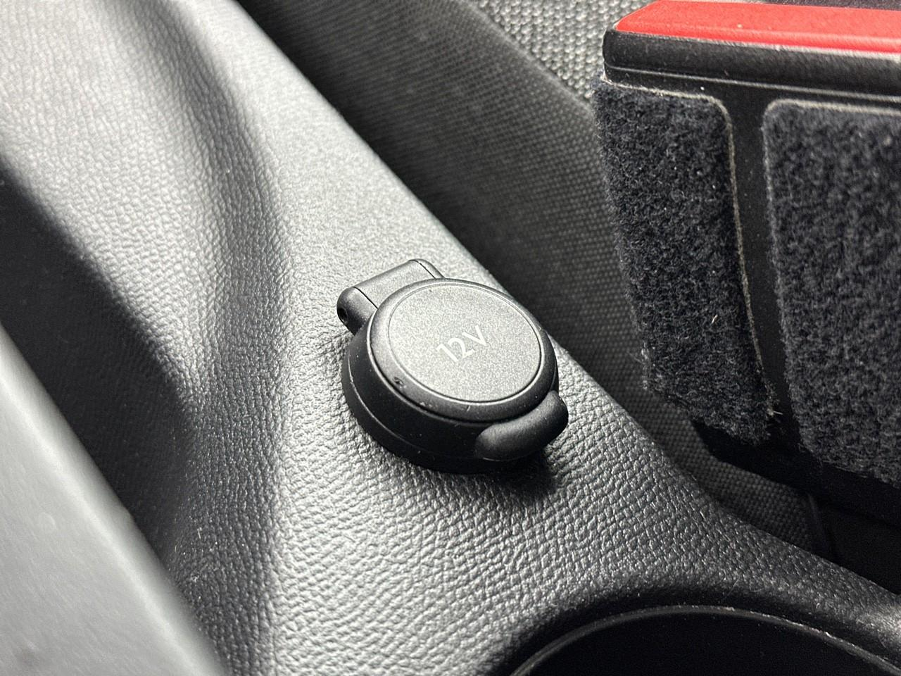 Peugeot 2008 puretech 100 s&s bvm6 active — photo 29