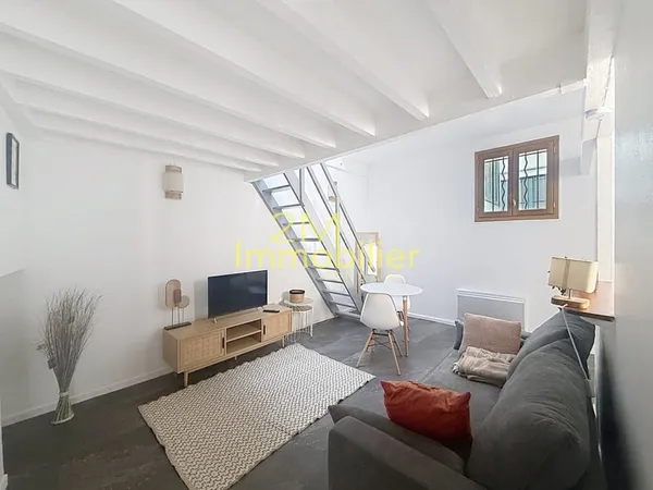 À louer Charmant appartement meublé avec mezzanine au coeur
