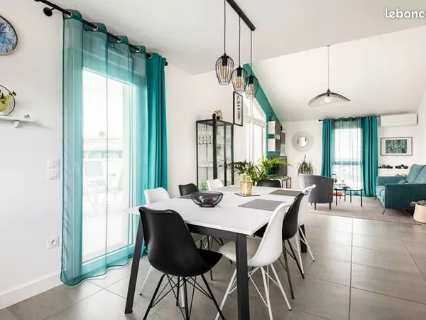 A saisir APPARTEMENT 4 pièces 102 m² - 3 chambres - Etage 3/3