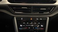 Volkswagen T-Roc 1.5 TSI EVO 150ch Life Plus DSG7 — photo 26