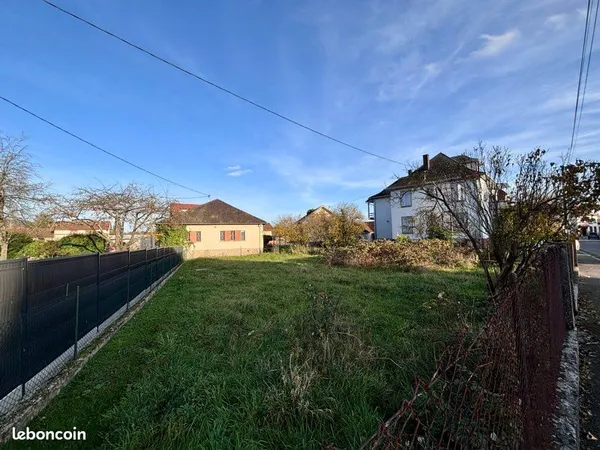 Terrain constructible à vendre