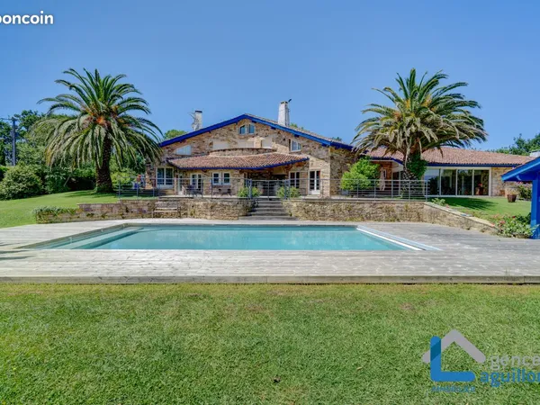 Propriété 13 pièces 470 m²