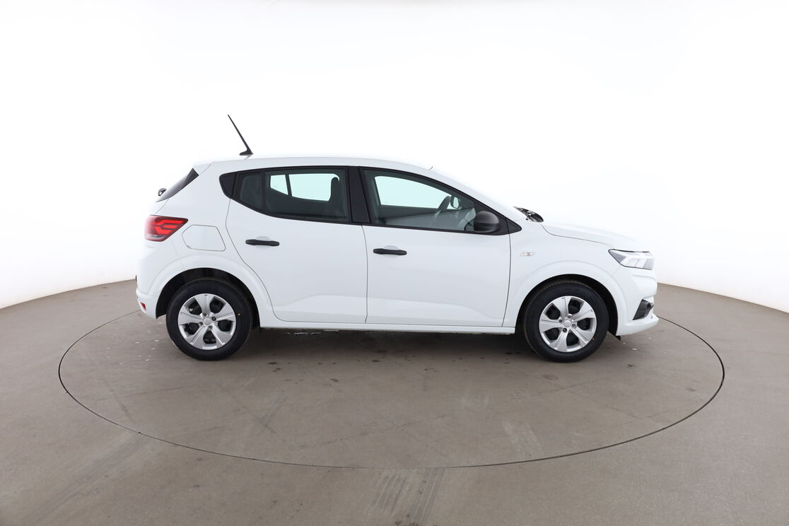 Dacia Sandero 1.0 SCe Essential — photo 6