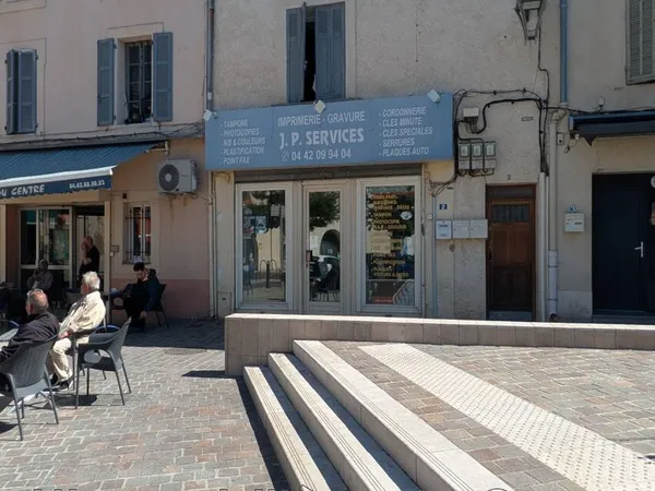 Local commercial 1 pièce 62 m²