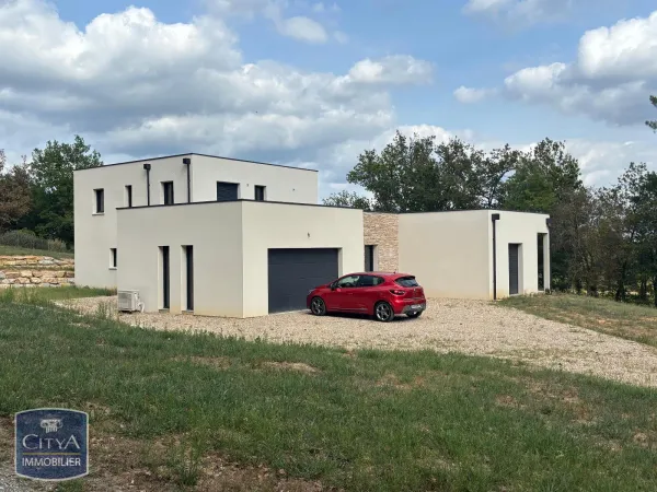 Maison Location Lembras   1490€