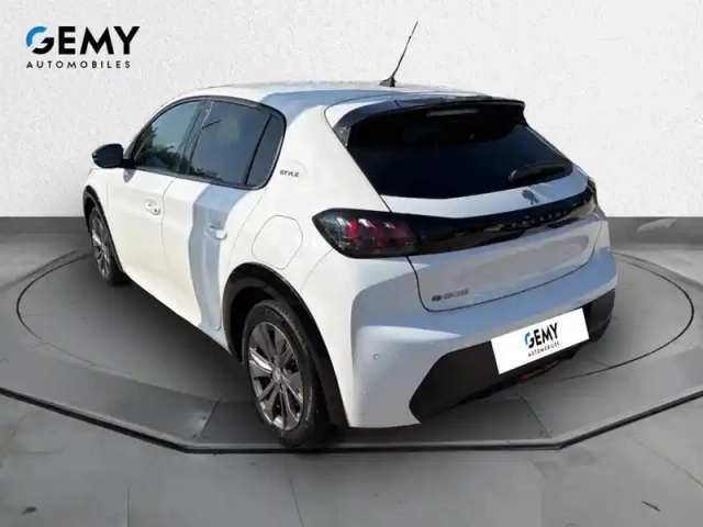 Peugeot 208 electrique 50 kwh 136ch — photo 7