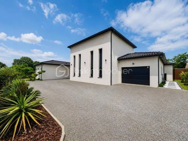 Maison 5 pièces 166 m²