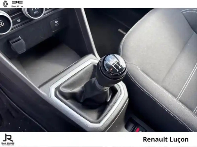 Dacia Sandero 1.0 tce 90ch journey — photo 6