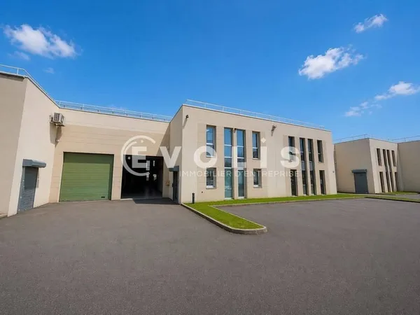 Local d'activité 309 m²