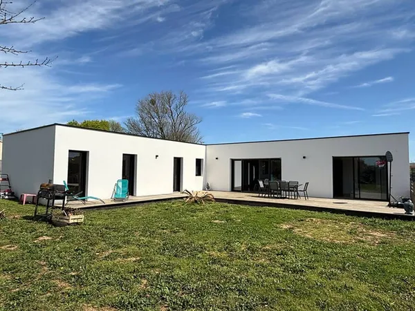 Maison de plain-pied 6 pièces 141 m²