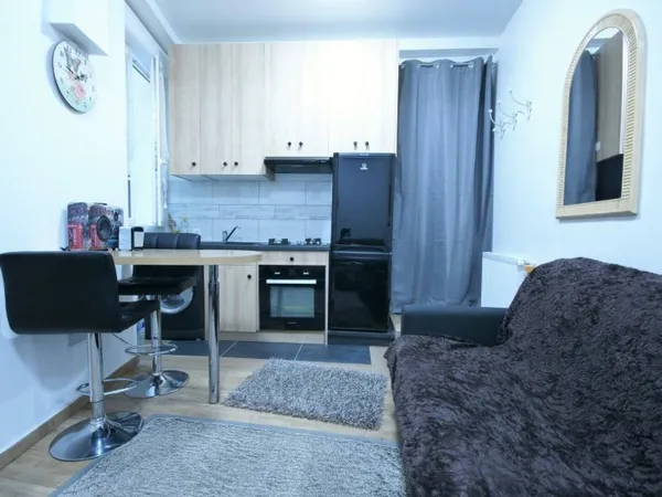 Studio 1 pièce 18 m²