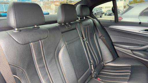 BMW Serie 5 518d 150 Steptronic8 - M Sport – 2020 – 138900 km – Diesel – Boîte Automatique — photo 45