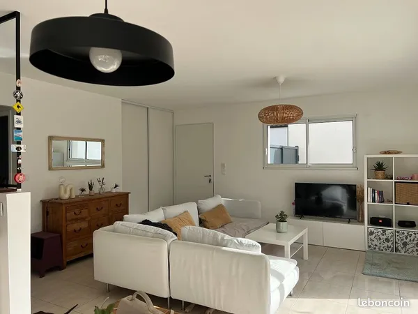 Maison . 82m2 .4 pièces